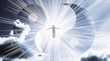 Kolları ayrık bir adamın silueti, Yin-Yang sembolünün arka planında parlak beyaz bir güneş ışığı altında gökyüzünde uçuyor. Meditasyon konsepti, açık fikirli..