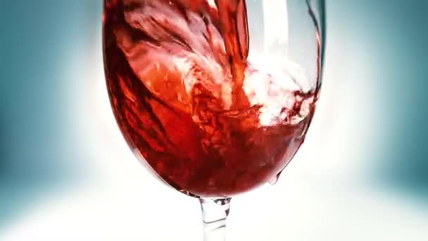 Creatieve Macro Slow Motion Video Van Rode Wijn Gieten Een — Stockvideo