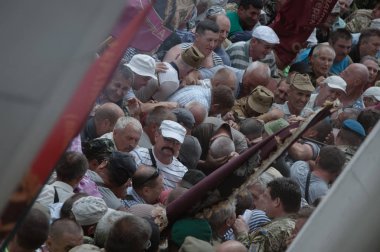 19 Haziran 2018. Kiev, Ukrayna. Çatışmalar Ukrayna parlamento dışında. Madenci, Chornobyl temizlik işçileri ve Sovyet-Afgan Savaşı gazileri gibi protestocular geliştirilmiş devlet destek talep etti..