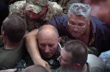 19 Haziran 2018. Kiev, Ukrayna. Çatışmalar Ukrayna parlamento dışında. Madenci, Chornobyl temizlik işçileri ve Sovyet-Afgan Savaşı gazileri gibi protestocular geliştirilmiş devlet destek talep etti..