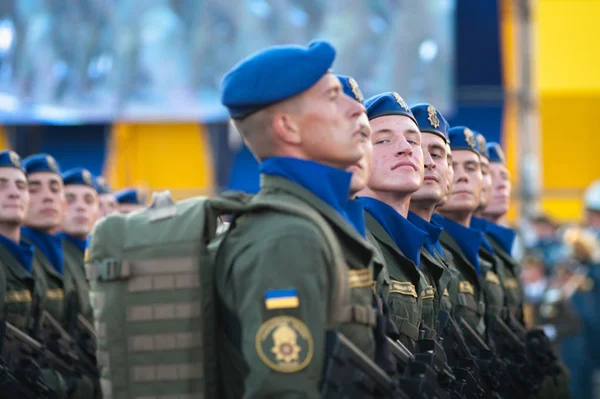 22 Ağustos 2018. Kiev, Ukrayna. Kiev merkezi askeri geçit töreni provada. Ağustos 24 Ukrayna'da bağımsızlık günü askeri geçit töreni yapılacak.