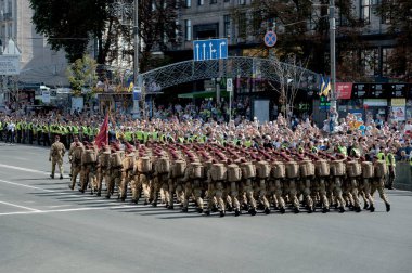 24 Ağustos 2018. Kiev, Ukrayna. Askeri geçit töreni için Ukrayna Bağımsızlık günü. 4500 asker ve 250 askeri araçlar içinde geçit töreni yer aldı.
