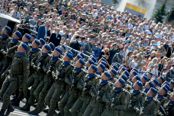August 2018 Kyiv Ukraine Militärparade Zum Ukrainischen Unabhängigkeitstag 500 Soldaten — Stockfoto