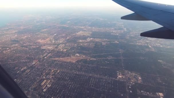 Blick Aus Dem Flugzeug Flugreisen Blick Vom Fensterplatz Des Flugzeugs — Stockvideo