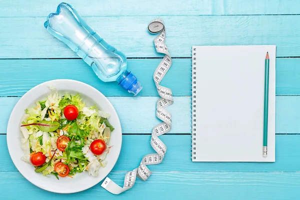 Dietplan, meny eller program, tejp åtgärd, vatten och kost mat — Stockfoto