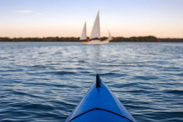 Arc Kayak Rivière Coucher Soleil Pointé Vers Dnepr Ukraine — Photo