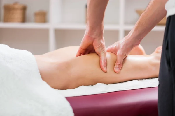 Young Woman Enjoying Massage Spa Treatment — Stock Photo, Image