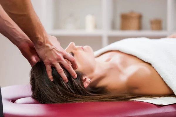 Young Woman Enjoying Massage Spa Treatment — Stock Photo, Image