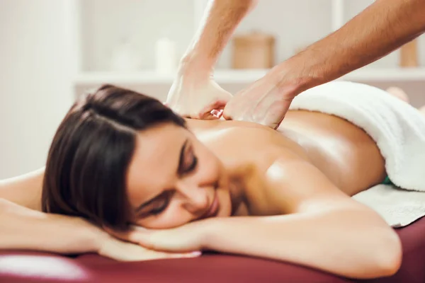 Young Woman Enjoying Massage Spa Treatment — Stock Photo, Image