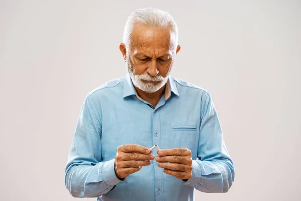 Portrait Serious Senior Man Who Decided Quit Smoking — Stock Photo, Image
