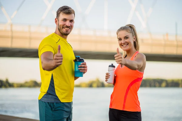 Heureux Jeune Couple Est Prêt Pour Exercice Plein Air — Photo