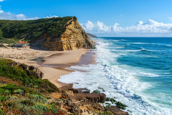 Plaża Sao Juliao w Ericeira Portugalia. — Zdjęcie stockowe