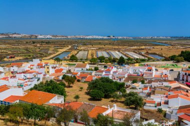 Castro Marim Portekiz. 3 Ağustos 2018. Görünüm Castro Marim köyü Algarve Portugal.Castro Marim, Portekiz. 
