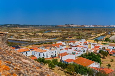 Castro Marim Portekiz. 3 Ağustos 2018. Görünüm Castro Marim köyü Algarve Portugal.Castro Marim, Portekiz. 