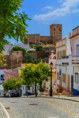 Mertola Portekiz. 1 Ağustos 2018. Görünüm Mertola köyü Alentejo Portugal.Mertola, Portekiz. 