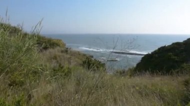 Ericeira, Portekiz. 30 Ağustos 2018 /. Mağara sörf Ericeira köyde spot görünümünü 