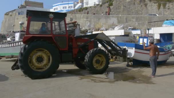 Ericeira Portugal Agosto 2018 Barcos Pesca Porto Pesca Ericeira Praia — Vídeo de Stock