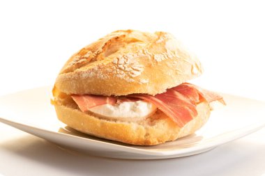taze peynirli sandviç ile tedavi jambon