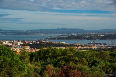 Lizbon Monsanto bakış açısından bir bakış. Monsanto bakış açısı oldu bir lüks restoran kadar 90s bakış açısı hizmet vermeyi kurtarıldı şimdi terk edildi nerede 
