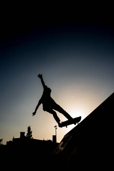 Patinador em meia tubulação — Fotografia de Stock