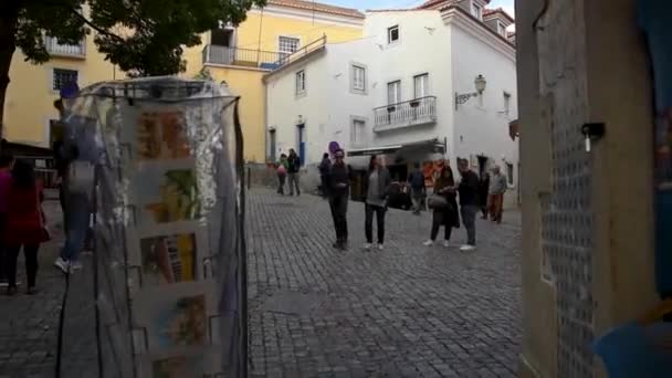 Lizbon Portekiz Kasım 2018 Lizbon Semtinde Kalesi Sokaklarında Yürüyüş — Stok video