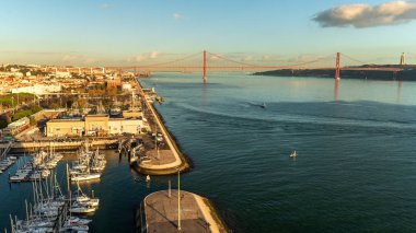 Lizbon Belem bölgesi tejo bridge ile havadan görünümü