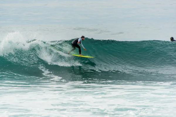 Ericeira Portugal December 2018 Surfers Pedra Branca Beach Ericeira Village — 스톡 사진