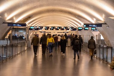 Lizbon, Portekiz. 04 Şubat 2019. Chiado Metro İstasyonu'na Lizbon görünümünü.