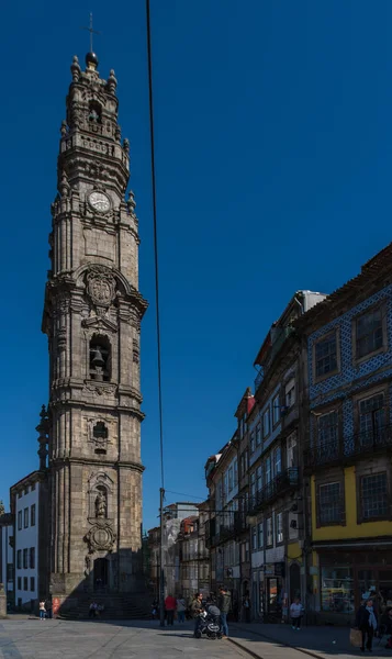 Torre Clerigos en el centro de Porto Portugal — Foto de Stock