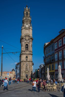 Porto Portekiz şehir merkezinde Clerigos Kulesi