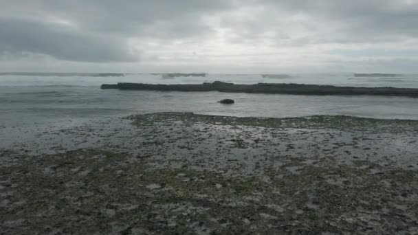 Spiaggia Pedra Branca Ericeira Portogallo — Video Stock