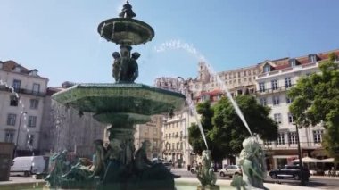 Lizbon, Portekiz. 27 Ağustos 2019. Figueira Plaza Güneşli yaz gününde Downtown Lizbon