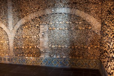 Evora'daki kemik şapeli