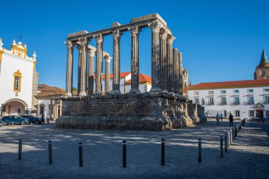 Evora şehrinde Diana Tapınağı