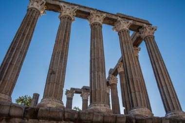 Evora şehrinde Diana Tapınağı