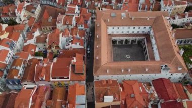 Lizbon, Portekiz. 22 Eylül 2020. Lizbon şehir merkezinin hava görüntüsü