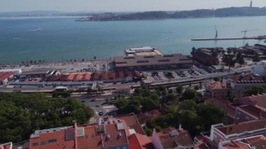 Lizbon, Portekiz. 29 Eylül 2020. Lizbon şehir merkezinin hava fotoğrafçılığı