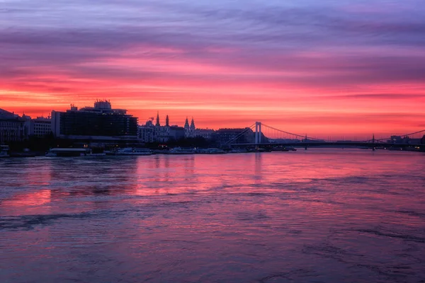 Budapest Skyline Dusk Fiery Glow Red Sunrise Reflection Danube River — Stock Photo, Image