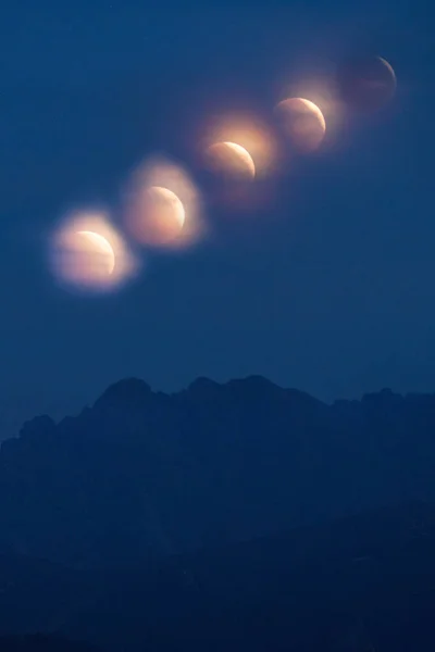 Éclipse Lunaire Sur Les Hautes Tatras Séries Chronologiques Image Beau — Photo