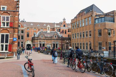Amsterdam, Hollanda - 29 Nisan 2016: Amsterdam Üniversitesi, en büyük Avrupa'nın