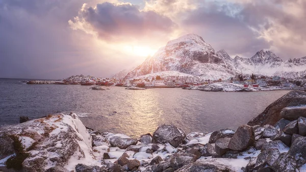 Paisaje Paisaje Invierno Noruega Cielo Del Atardecer Del Color Dramático —  Fotos de Stock