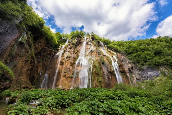 Cachoeira Grande Veliki Slap Parque Nacional Dos Lagos Plitvice Bela — Fotografia de Stock