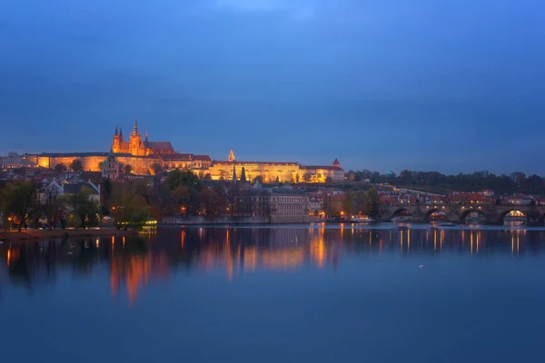 Prague View Illuminated Prague Castle Prazsky Hrad Reflection Water Night — Stock Photo, Image