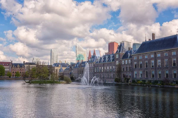 Binnenhof Castle Dutch Parliament Background Hofvijver Lake Complex Buildings Gothic — Stock Photo, Image