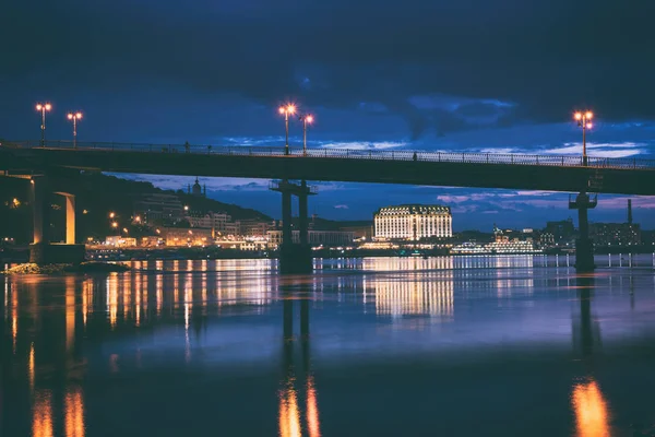 Night European City Colorful Lights Reflection Water Kyiv Kiev Capital — Stock Photo, Image