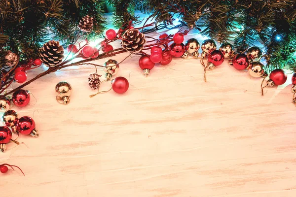Fond Noël Nouvel Avec Branches Sapin Décorées Cônes Boules Rouges — Photo