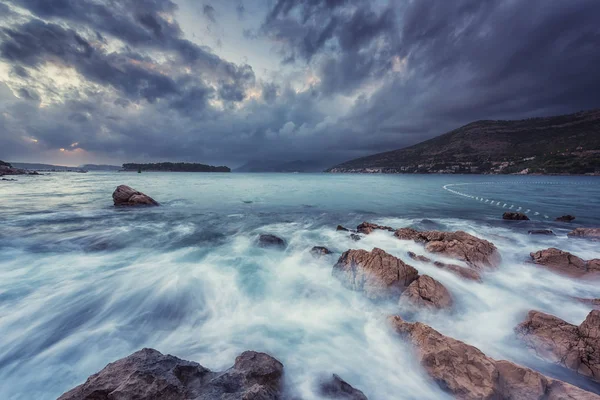 Dramatiska Solnedgången Seascape Före Stormen Lapad Bay Del Dubrovnik Dalmatien — Stockfoto