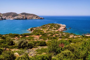 Güzel Rum köyü şaşırtıcı ile Bali plajlar ve Yunanistan Crete adada kez .