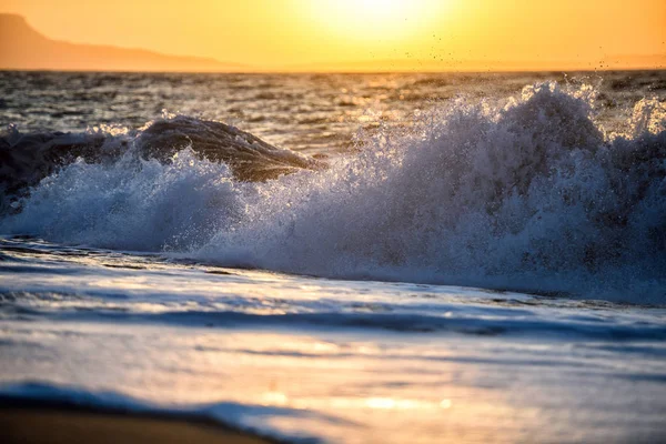 Puesta Sol Mar Tormentoso Cerca Ciudad Rethymno Isla Creta Grecia —  Fotos de Stock