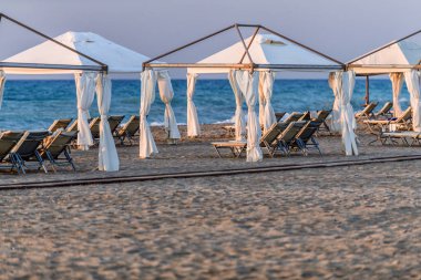 Girit kumsalda güzel: Chania bölge Crete Island, Yunanistan